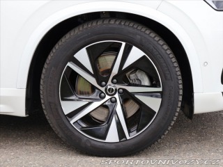Volvo Ostatní modely XC90 2,0 i 228 kW B6 AWD Ultim 2024