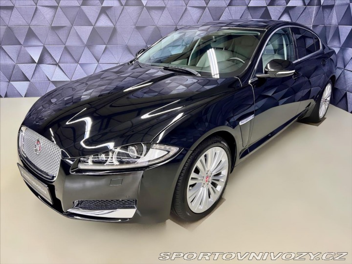 Jaguar XF 3,0 V6 250KW AWD, KEYLESS 2014