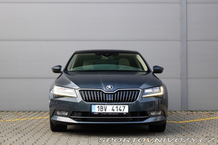 Škoda Superb 2016