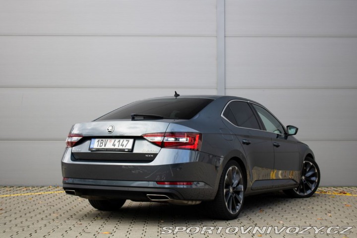Škoda Superb 2016