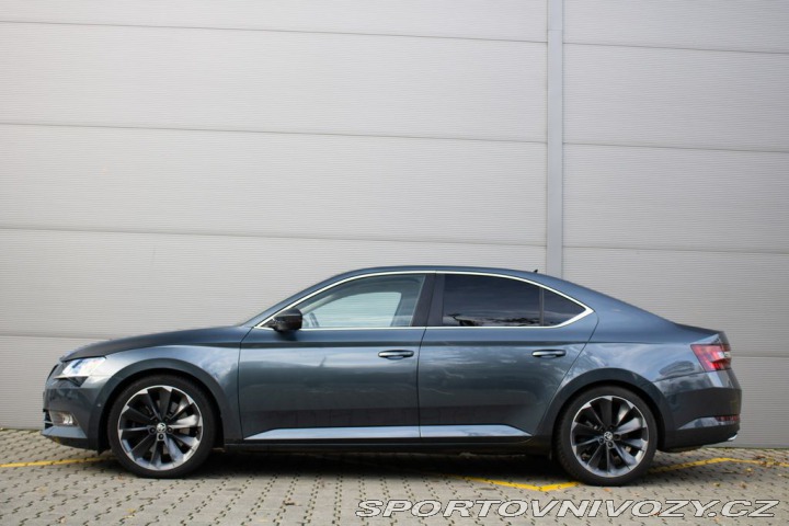 Škoda Superb 2016