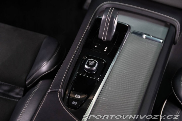 Volvo Ostatní modely XC90  R Desing Recharge AWD A/ 2021