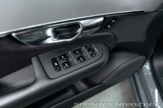 Volvo Ostatní modely XC90  R Desing Recharge AWD A/ 2021