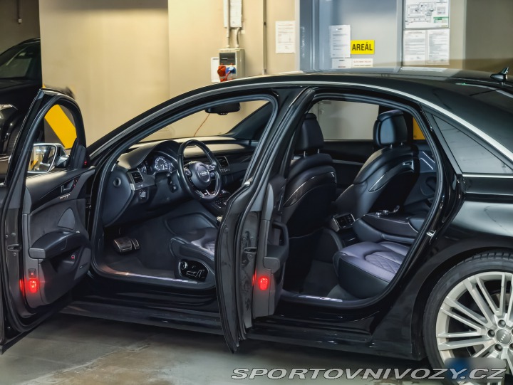 Audi S8  2016