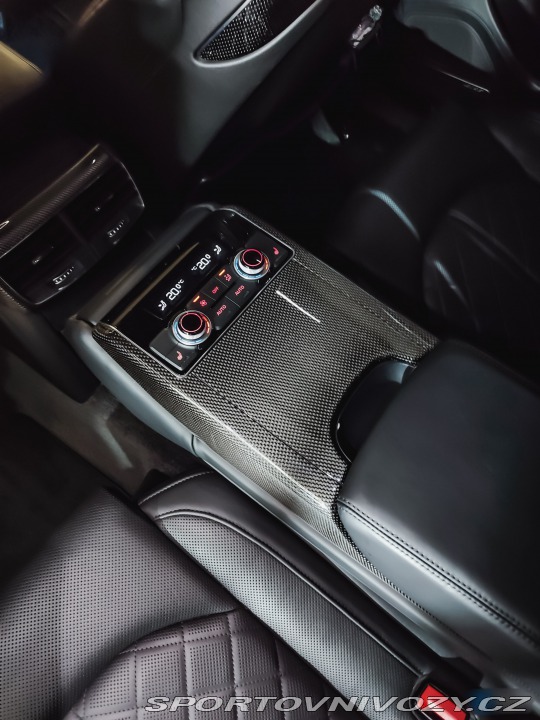 Audi S8  2016