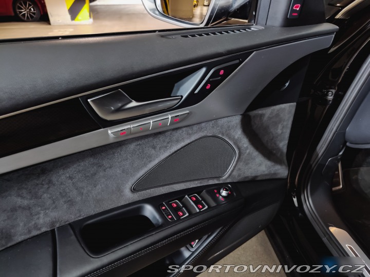 Audi S8  2016