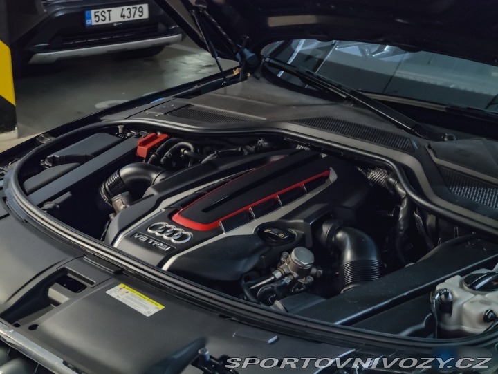 Audi S8  2016