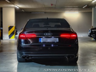 Audi S8  2016