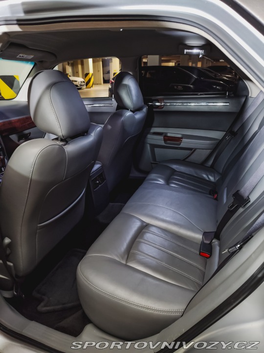 Chrysler Ostatní modely 300C HEMI 5.7L 2005