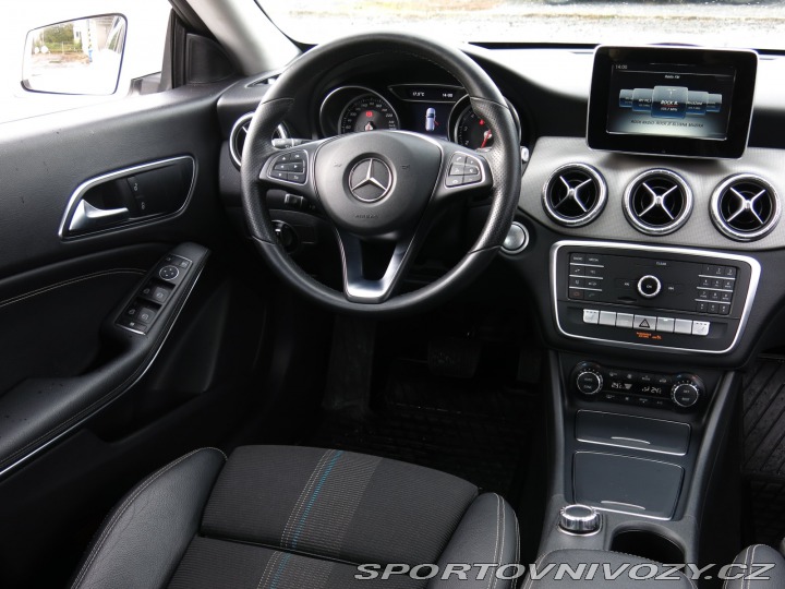 Mercedes-Benz CLA Urban 220 4MATIC 2018