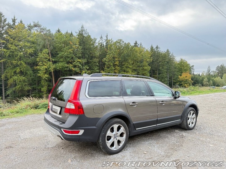Volvo Ostatní modely XC70 3,0   T6 automat 2010