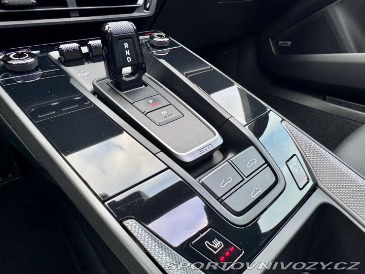 Porsche 911 Approved BOSE Střecha 20/ 2020