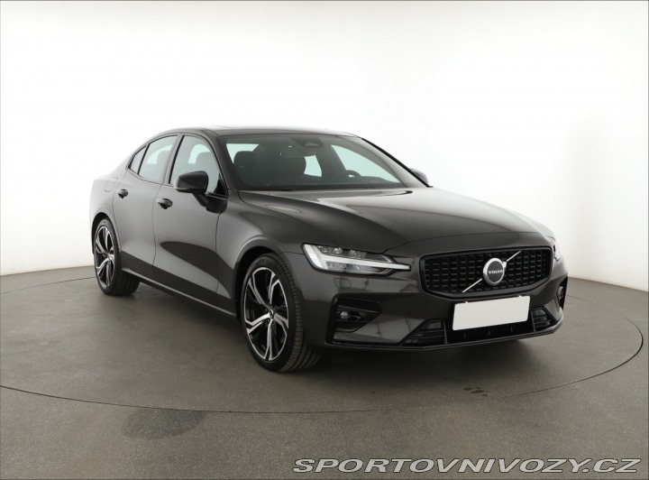 Volvo S60 B5 AWD 2024