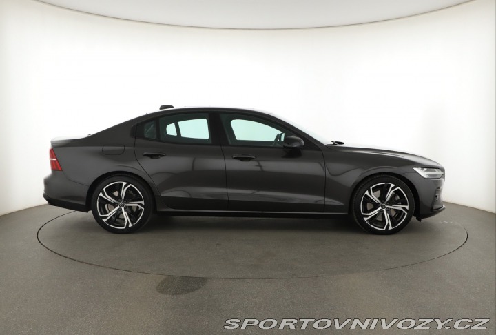 Volvo S60 B5 AWD 2024