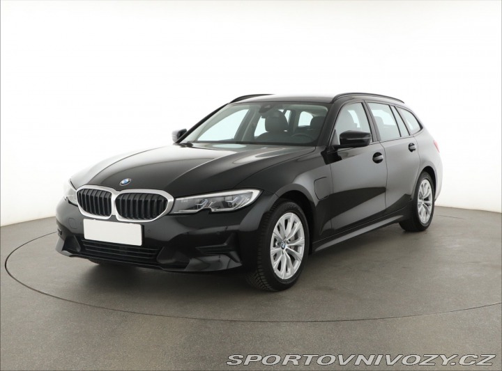 BMW 3 330 e xDrive 2021