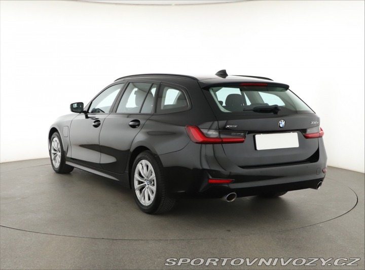 BMW 3 330 e xDrive 2021