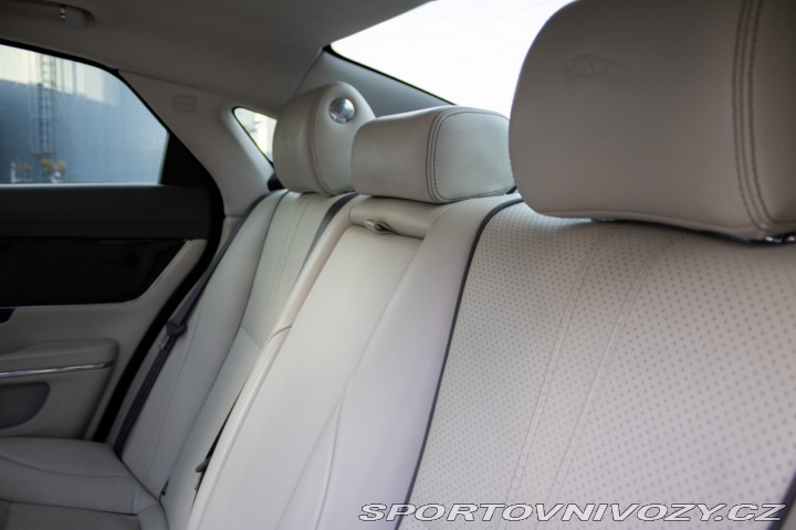 Jaguar XJ R 3.0 V6 250 kW / AJ NA 2017