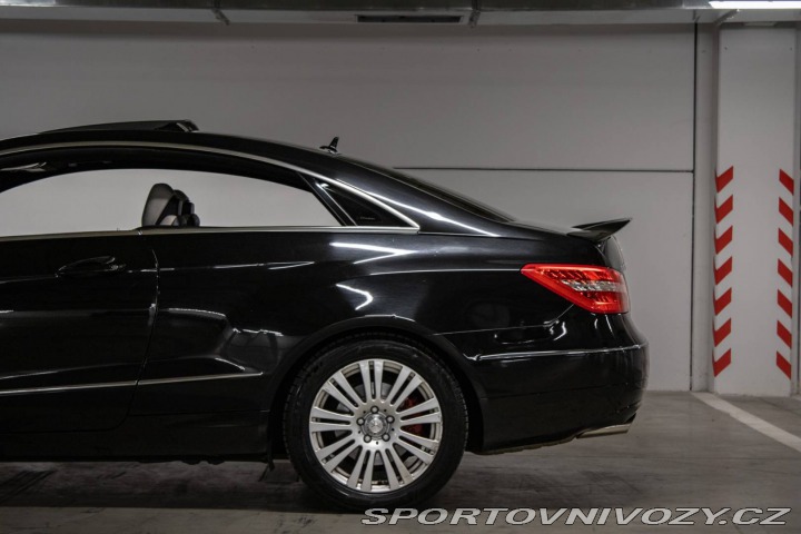Mercedes-Benz E Kupé  250 CDI Blue A/T 15 2010