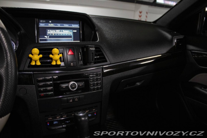 Mercedes-Benz E Kupé  250 CDI Blue A/T 15 2010