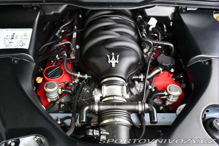 Maserati GranTurismo SPORT 4.7 V8 MC CARBON ČR 2016
