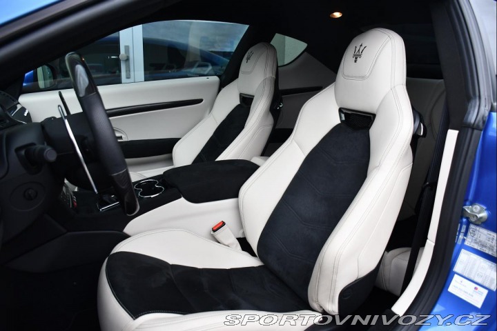 Maserati GranTurismo SPORT 4.7 V8 MC CARBON ČR 2016