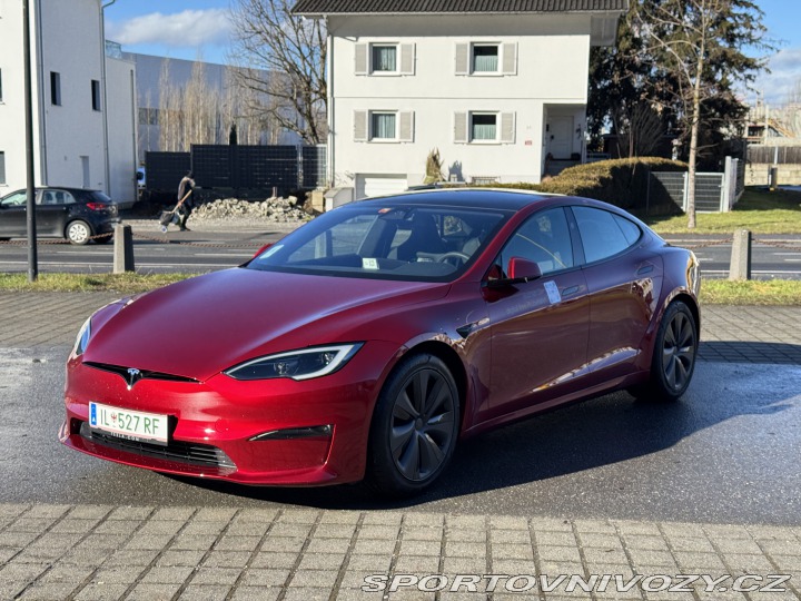 Tesla Model S Plaid 2024