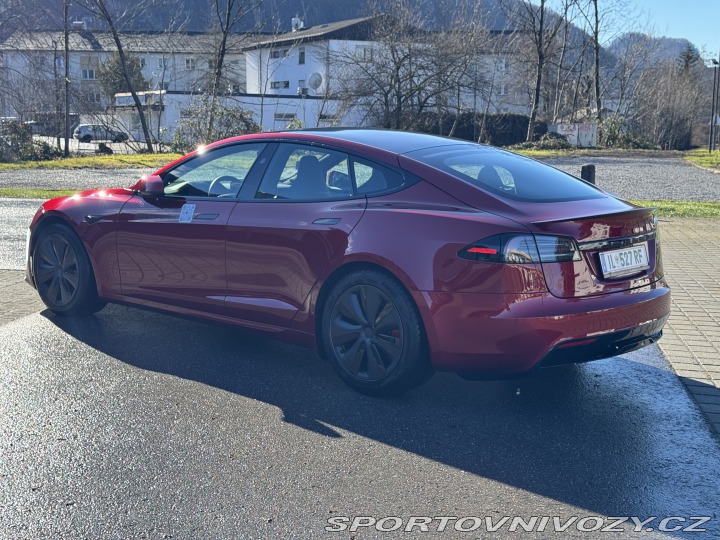Tesla Model S Plaid 2024