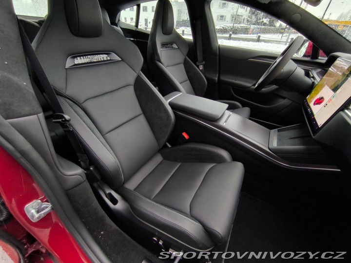 Tesla Model S Plaid 2024