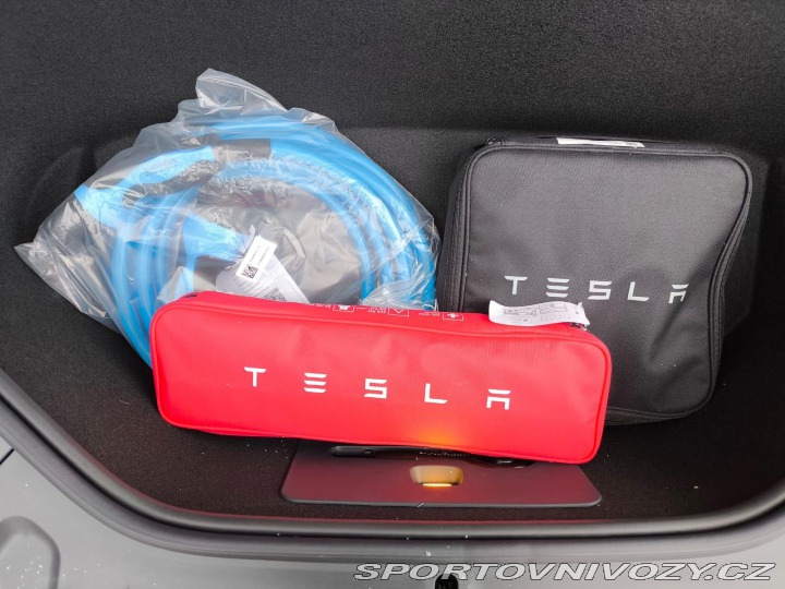 Tesla Model S Plaid 2024