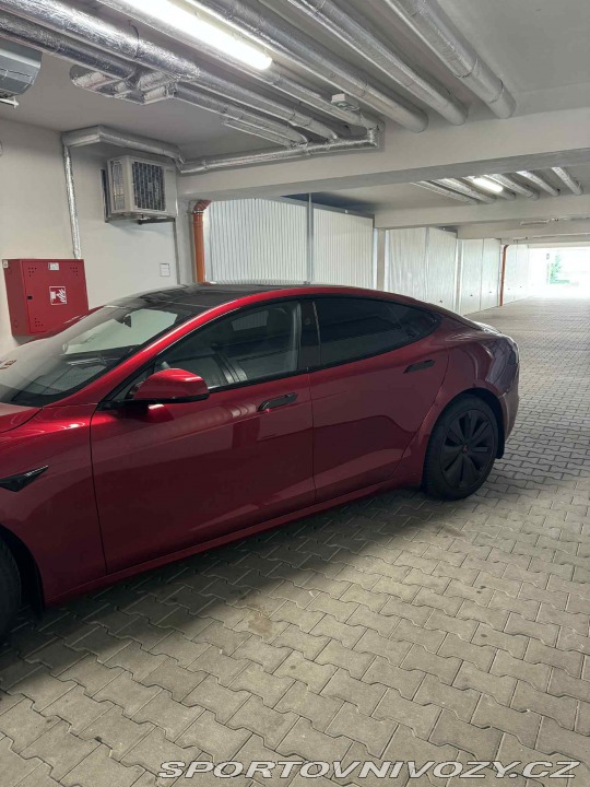 Tesla Model S Plaid 2024