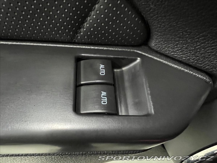 Ford Mustang 3,7 L V6 A/T 227KW, PREMI 2014