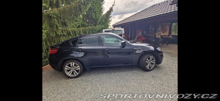 BMW X6 4,4   M, 555 koní 2010