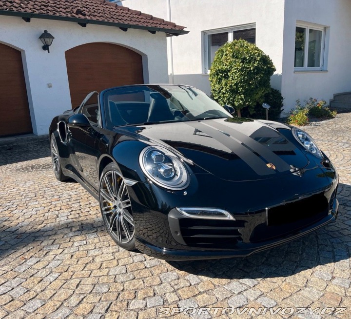 Porsche 911 Turbo S 2016