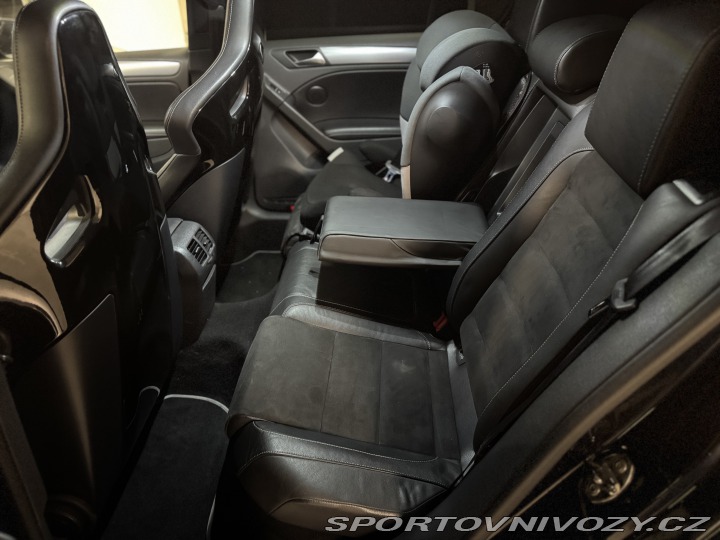 Volkswagen Golf Golf R 2.0TSi 299kW DSG 2010