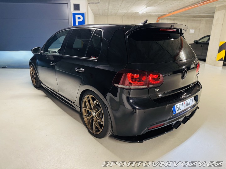 Volkswagen Golf Golf R 2.0TSi 299kW DSG 2010