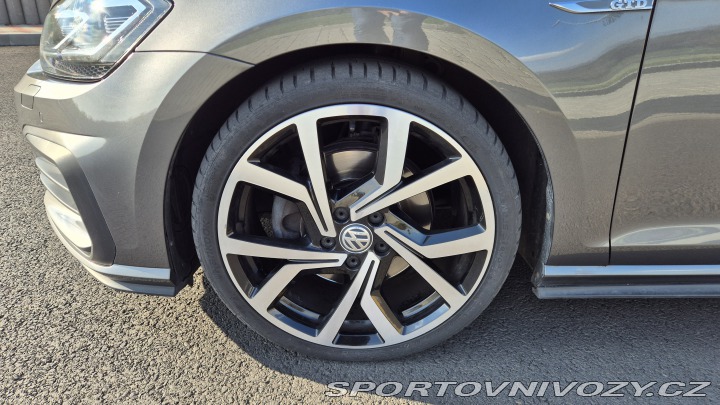 Volkswagen Golf 2,0GTD 135kw DSG po rozv. 2017