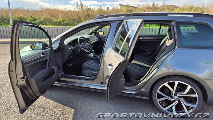 Volkswagen Golf 2,0GTD 135kw DSG po rozv. 2017