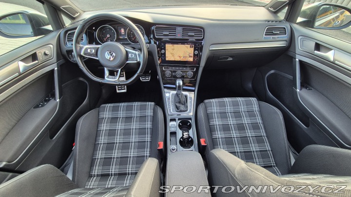 Volkswagen Golf 2,0GTD 135kw DSG po rozv. 2017