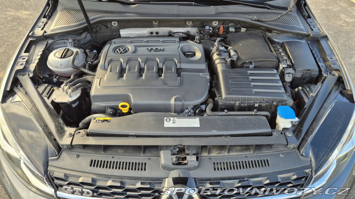 Volkswagen Golf 2,0GTD 135kw DSG po rozv. 2017