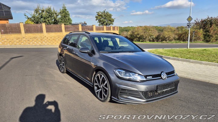 Volkswagen Golf 2,0GTD 135kw DSG po rozv. 2017