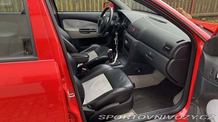 Škoda Octavia RS  2001