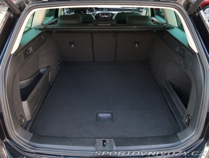 Volkswagen Ostatní modely Passat Highline 2.0 BiTDI 2016