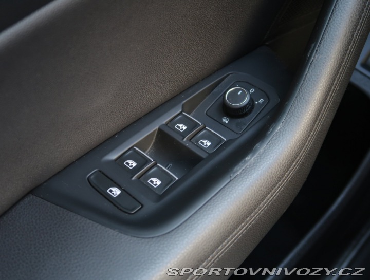 Volkswagen Ostatní modely Passat Highline 2.0 BiTDI 2016