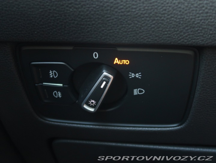 Volkswagen Ostatní modely Passat Highline 2.0 BiTDI 2016