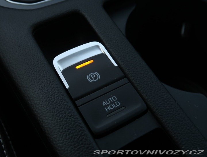 Volkswagen Ostatní modely Passat Highline 2.0 BiTDI 2016