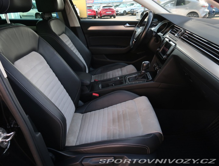 Volkswagen Ostatní modely Passat Highline 2.0 BiTDI 2016