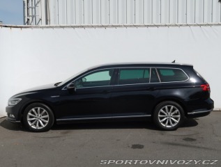 Volkswagen Ostatní modely Passat Highline 2.0 BiTDI 2016