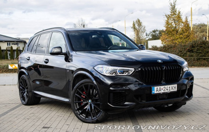 BMW X5 xDriveM50i, 390kW (2022) 2022