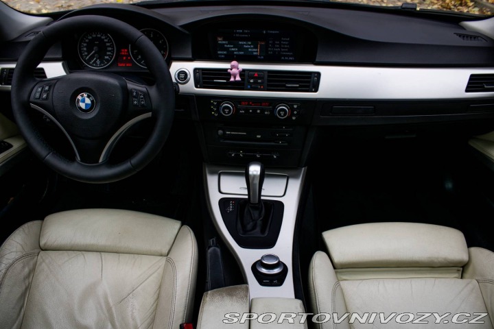 BMW 3 Touring  330d xDrive A/T 2007