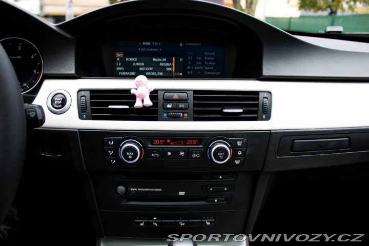 BMW 3 Touring  330d xDrive A/T 2007